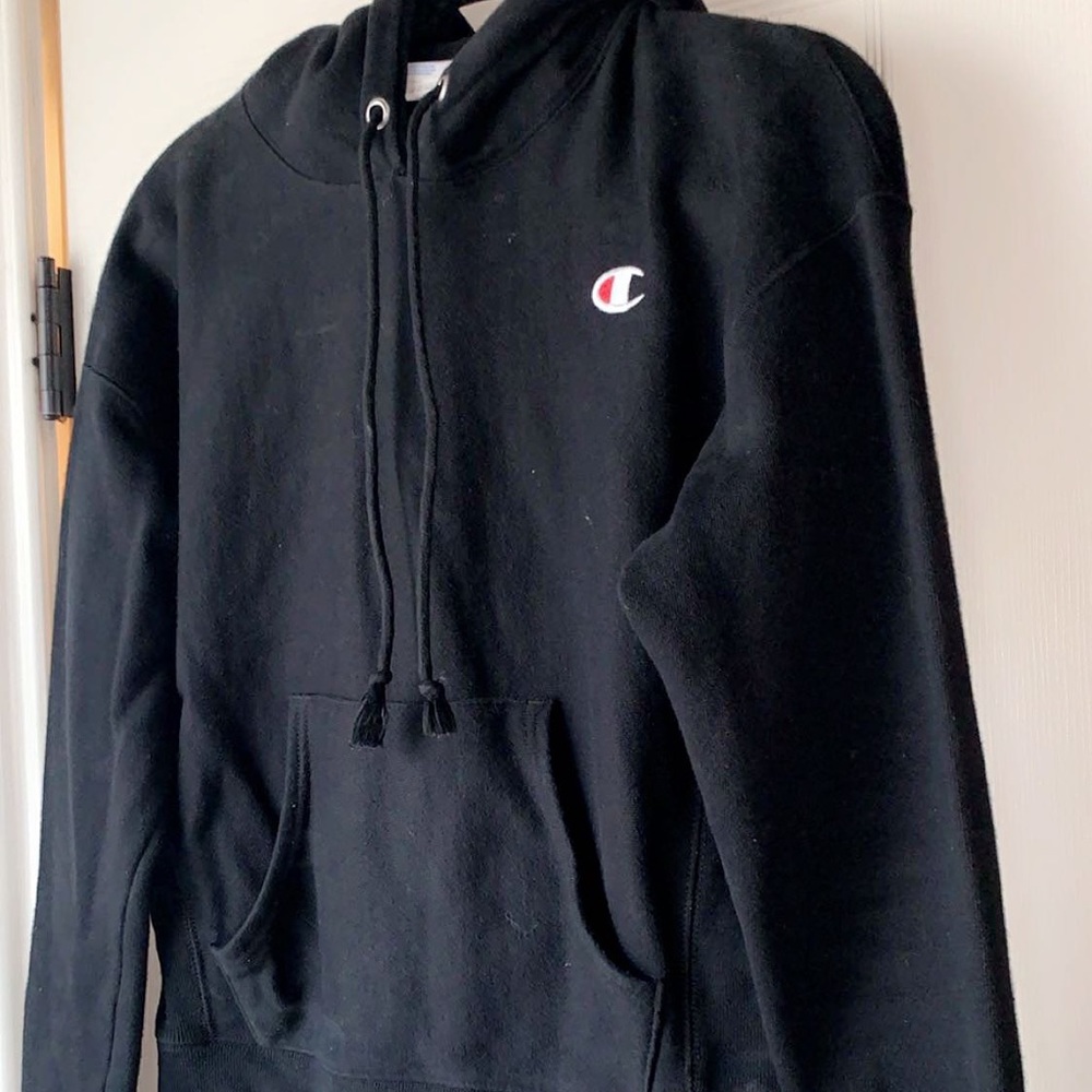 Black champion hoodie
